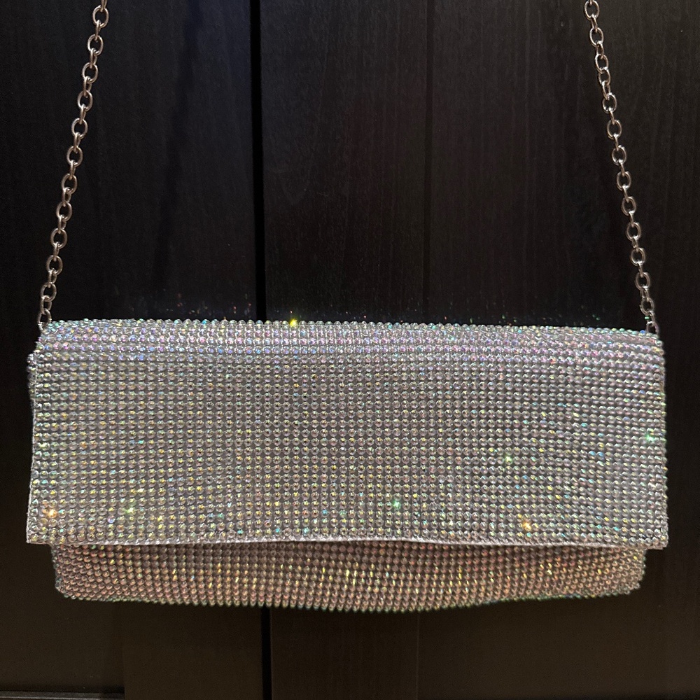 Rhinestone clutch/crossbody purse. Detachable chain. Excellent condition.